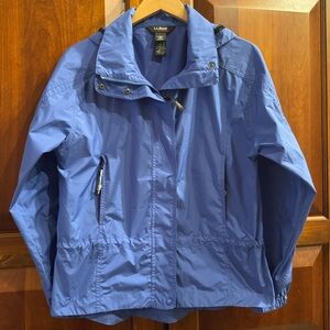 L.L. Bean Women’s Polyester Rain Jacket Outdoor Hiking Coat Size M